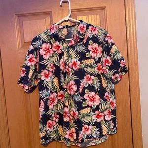 Button down Hawaiian shirt